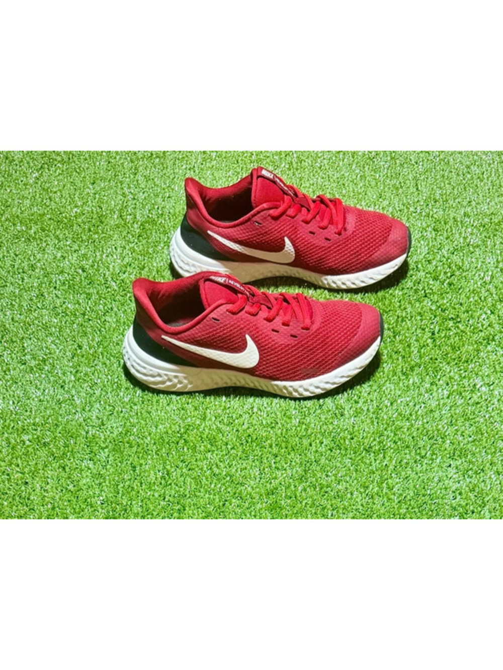 Nike Revolution 5 – Size 4.5Y